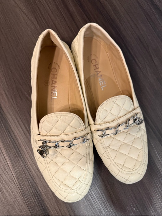 CHANEL Shoes - Chanel Lambskin Quilted Chain CC Loafers – Size 37 / 7